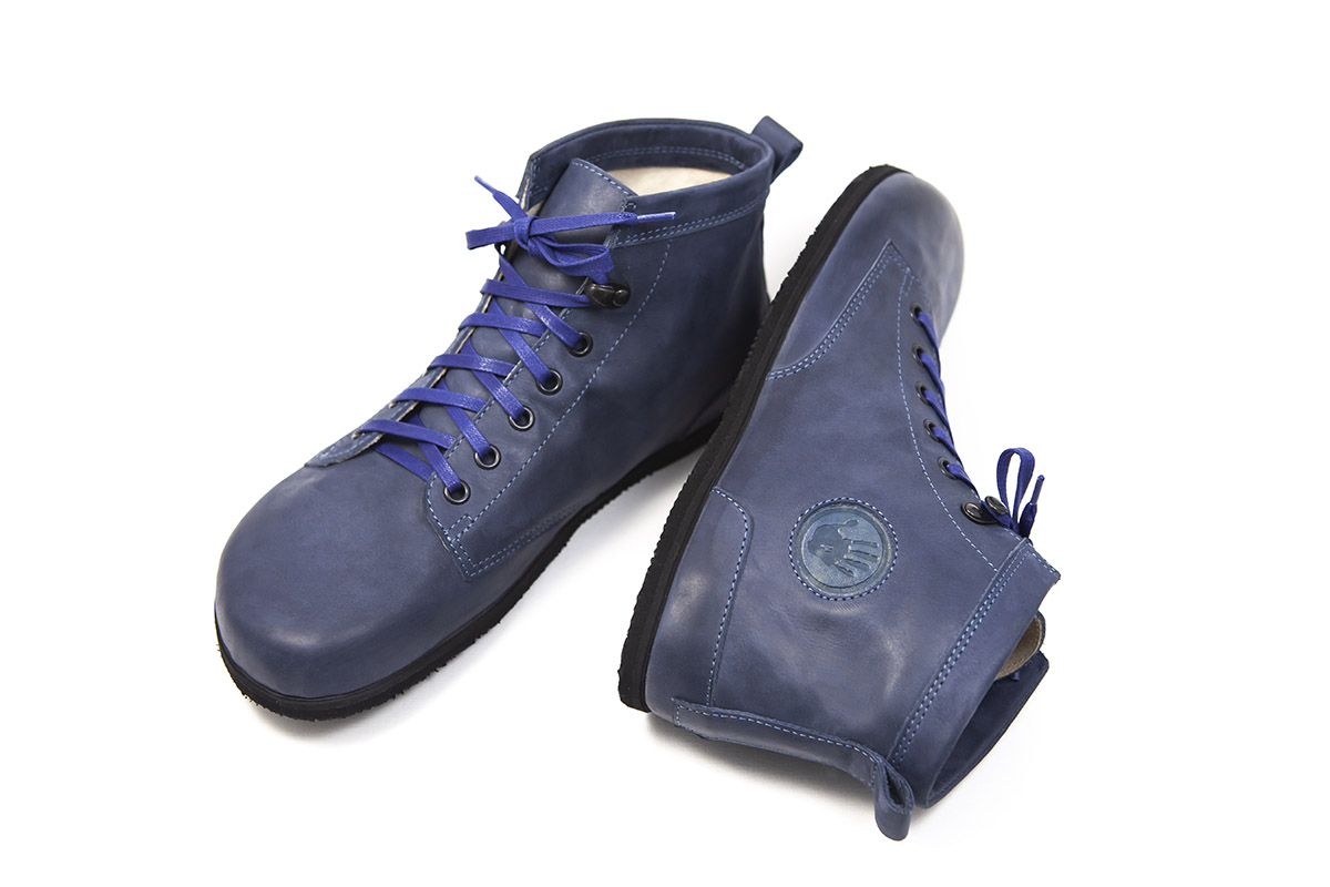 _vyrp11_1874WBlue.jpg _vyrp11_1874WBlue.jpg